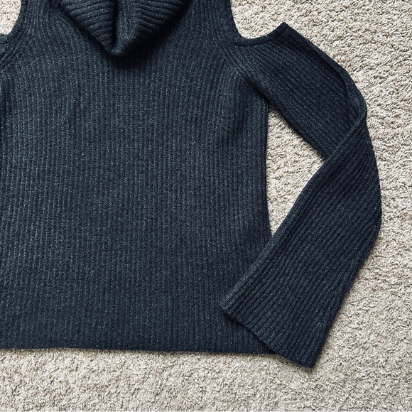 ELIE TAHARI I Cold Shoulder Turtleneck Cashmere Sweater I MED I Charcoal Gray - Picture 3 of 10